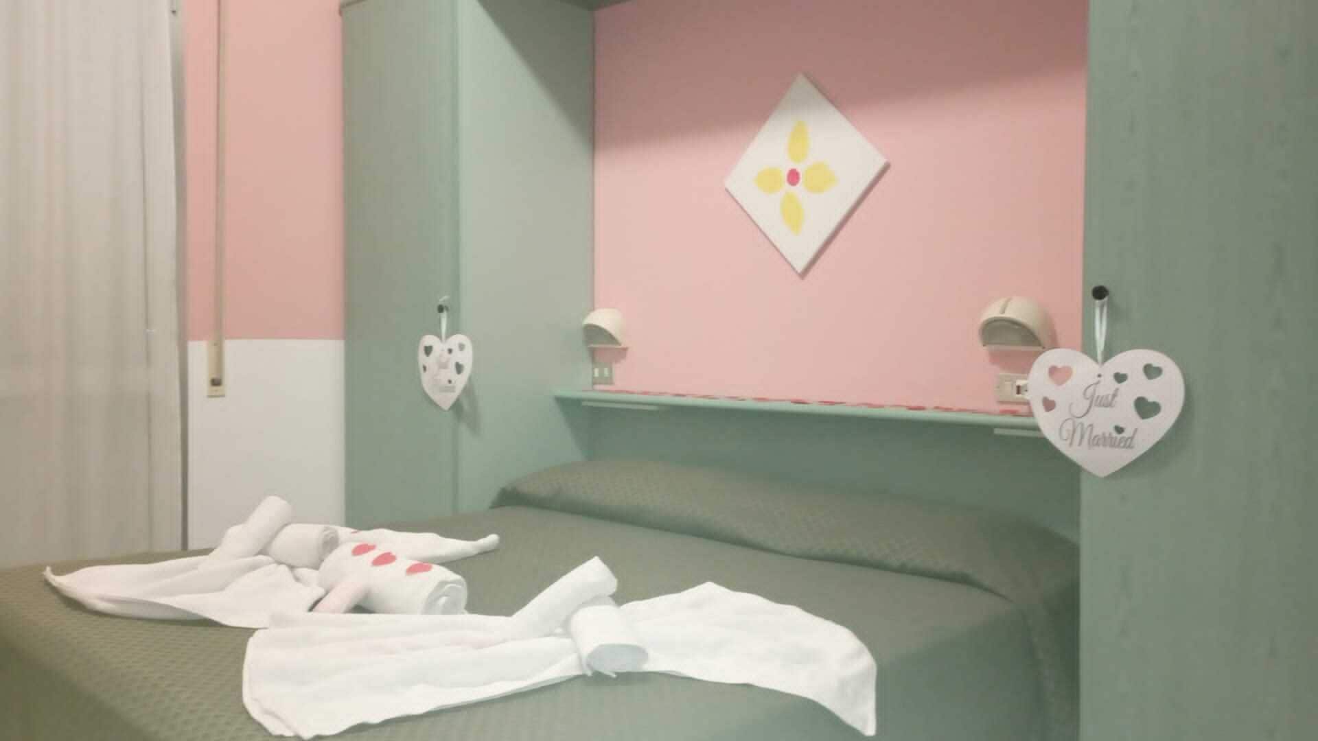 Schreibtisch, Bügeleisen/Bügelbrett, kostenloses WLAN