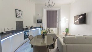 Interior - The Buckingham Suite Luxury 2 bedroom apartment (Plymouth)