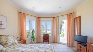 3 bedrooms, WiFi, bed sheets - Villa with sea views and pool in Dénia (Dénia)