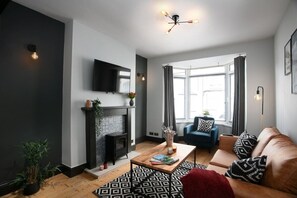 Living area - 2 bed house near Devonport Dockyard Plymouth (Plymouth)