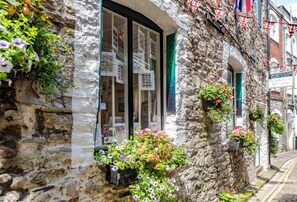 Exterior detail - 2 bed house near Devonport Dockyard Plymouth (Plymouth)