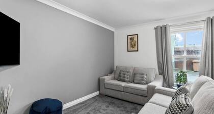 3 bed house close to Dockyard Plymouth contractors