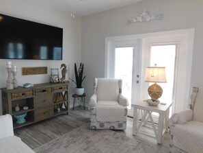 Smart TV, fireplace, video games, table football - Remodeled 4 bed 3 bath with a whole outdoor covered living underneath the home (Myrtle Beach)