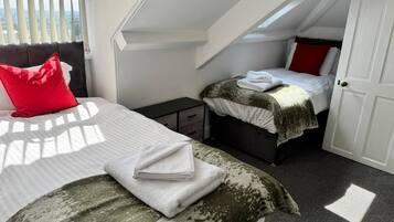 2 bedrooms, iron/ironing board, WiFi (free), bed sheets