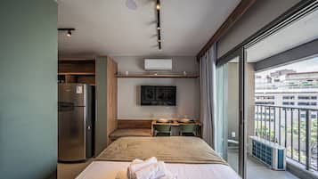 Classic Studio | Laptop workspace, free WiFi