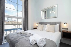 1 dormitorio y ropa de cama