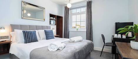 1 bedroom, bed sheets