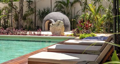 Jungle Retreat Xibalba