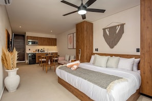 Luxury-Apartment, Poolblick