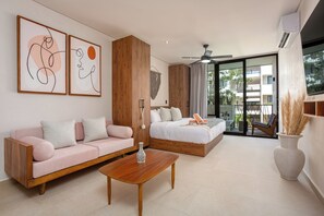 Luxury-Apartment, Poolblick | Wohnbereich