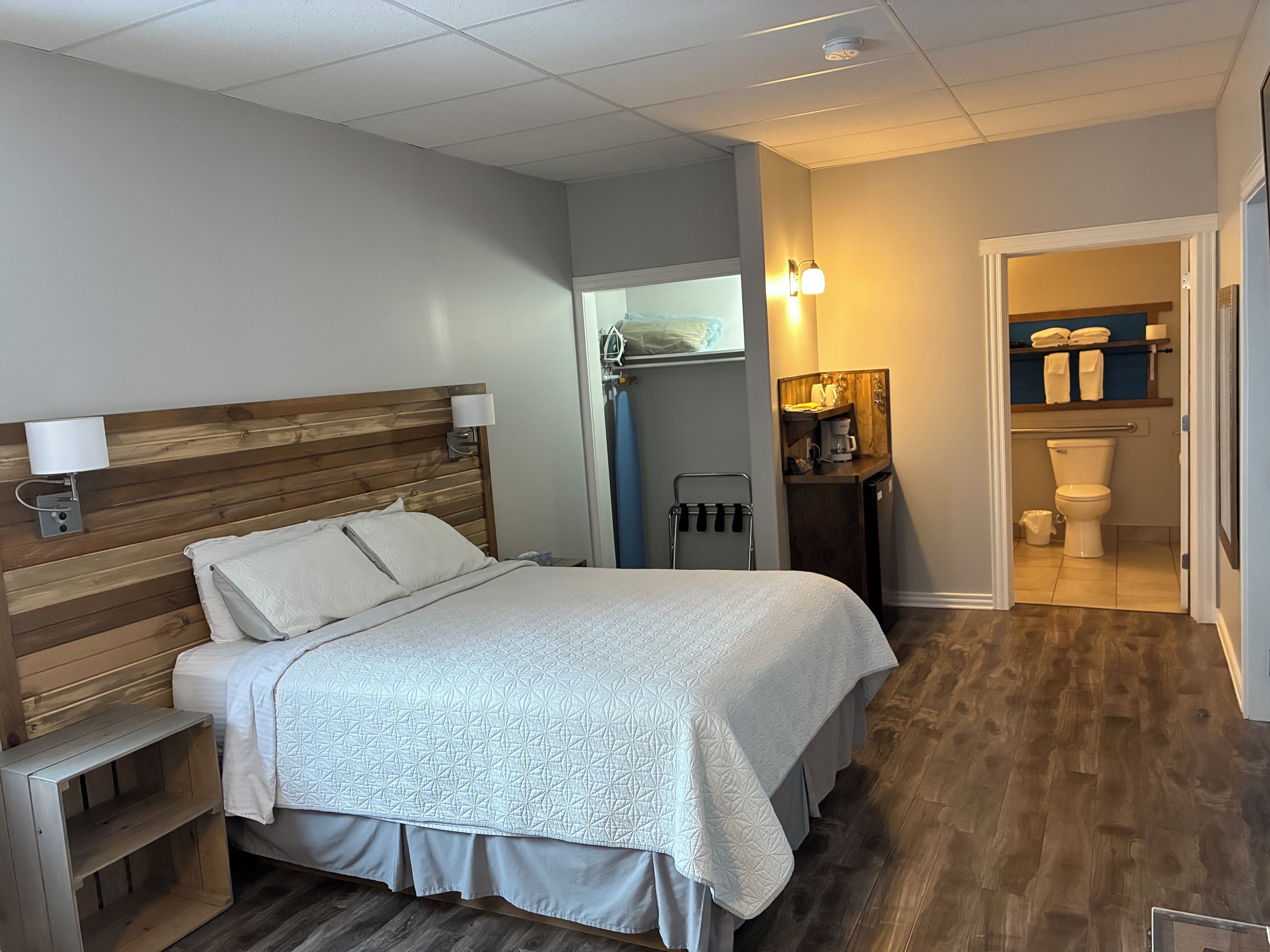 Kamar Single | Tirai kedap cahaya, setrika/meja setrika, dan Wi-Fi gratis