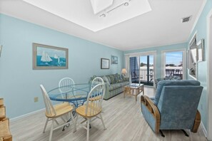 Smart TV - 3BR In Shore Drive- Pelican's Landing 326- Pool (Myrtle Beach)