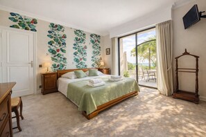 4 bedrooms, desk, iron/ironing board, free WiFi