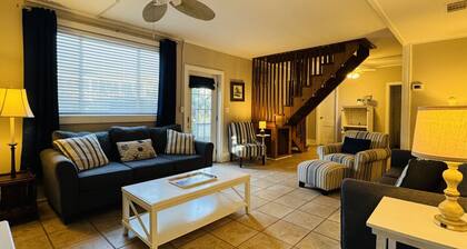 Sea You Soon on 12th St! One block to the beach