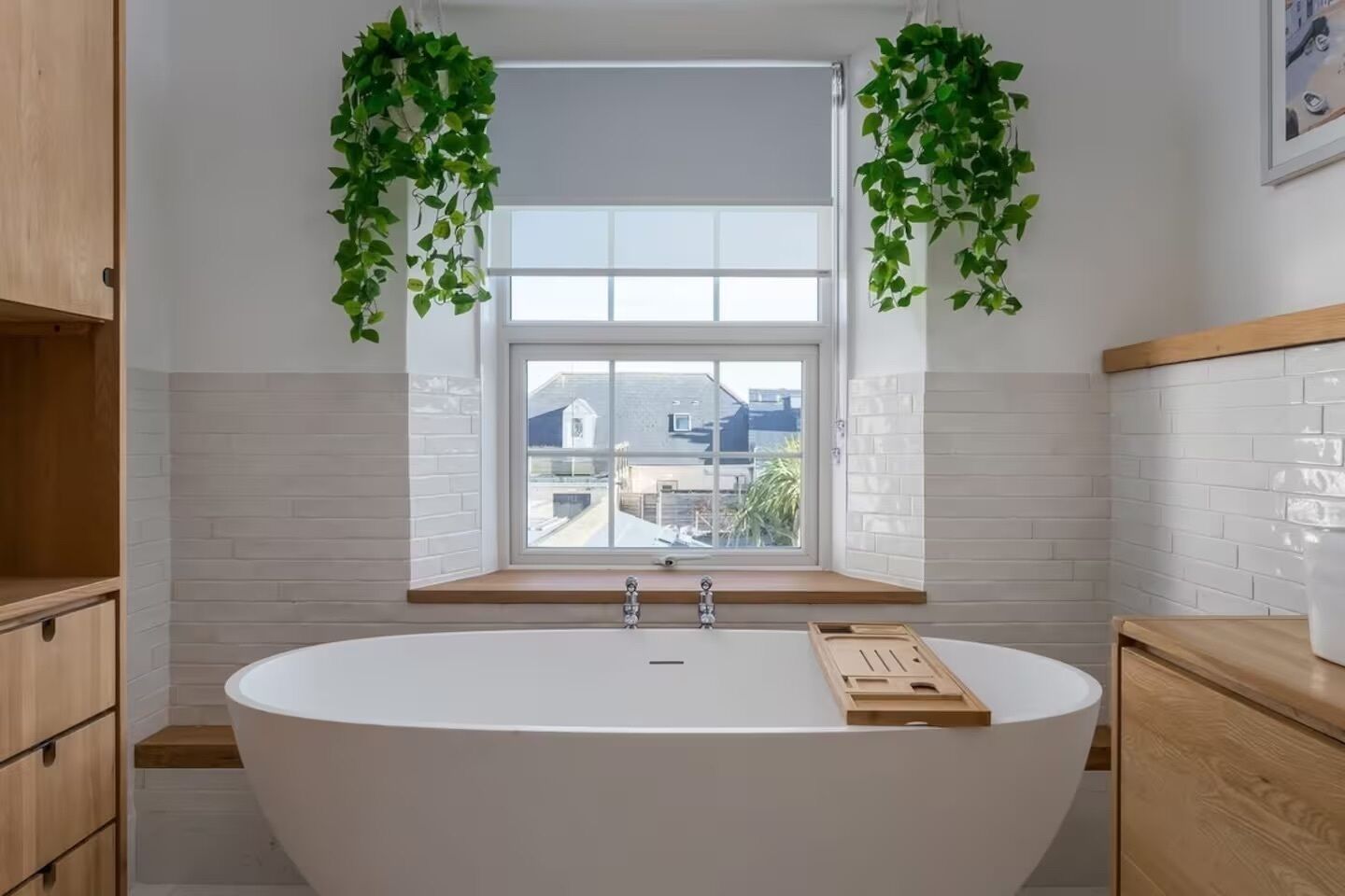 Suihku, pyyhkeet, saippua, vessapaperi