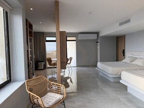 1 bedroom, WiFi, bed sheets - NEW, Unique 270 view over the city walls (Cartagena de Indias)
