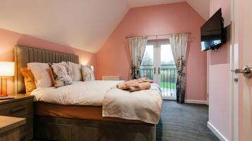 4 habitaciones, decoración personalizada y muebles diferentes