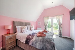 Chaumière | 4 chambres, décor unique, ameublement unique, accès au Wi-Fi (inclus)