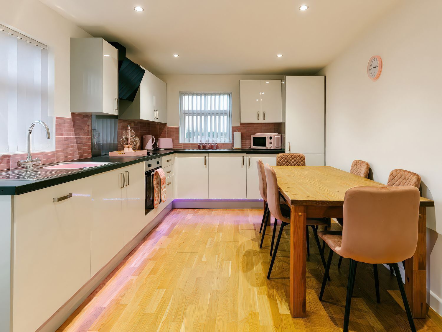 洗碗機、鍋具/餐盤/廚房用品