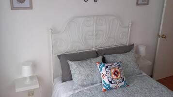 Bügeleisen/Bügelbrett, WLAN, Bettwäsche