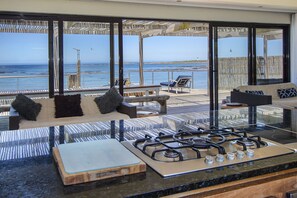 Interior - Hangklip Villa - Four Bedroom House, Sleeps 8 (Pringle Bay)
