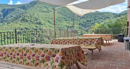 House in the village of Castelletta at an altitude of 700 meters in the park Gola della Rossa