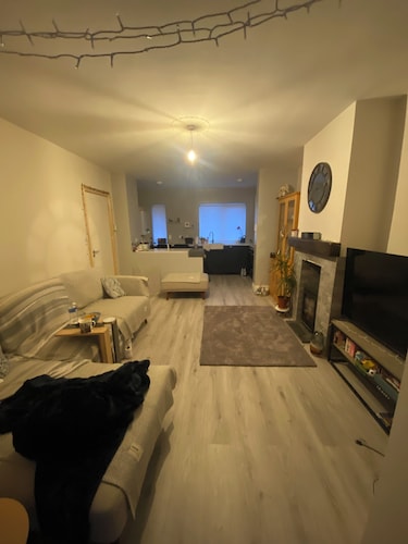 Charming 2-bedroom house with AC in peaceful Drogheda