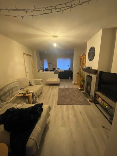 Charming 2-bedroom house with AC in peaceful Drogheda