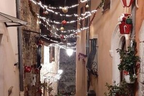 Interior - Gîte des Remparts - Charming apartment in the heart of Lucéram with mountain view (Lucéram)