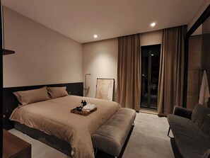 Junior Suite, Balcony, Pool View | Blackout drapes, soundproofing, iron/ironing board, free WiFi - ModernInfluence (Porto)