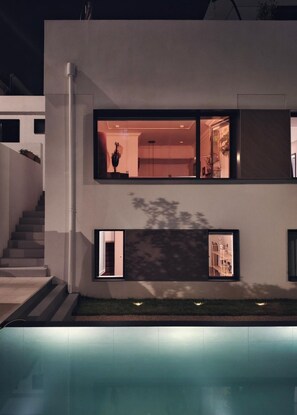 Front of property - ModernInfluence (Porto)