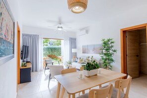 TV - First floor apartment private patio swimming pool (Punta Cana)