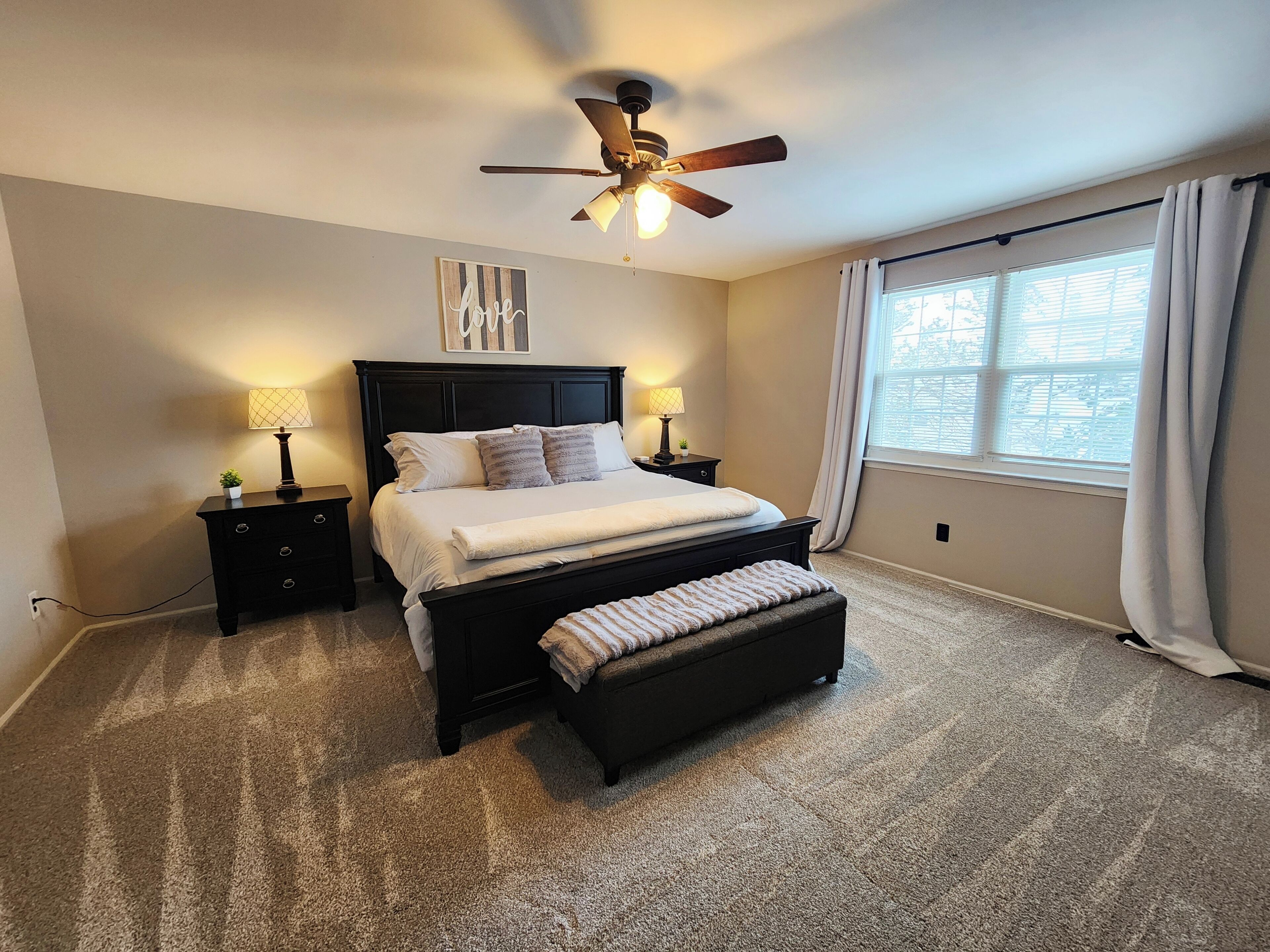 Fer et planche à repasser, Wi-Fi, draps fournis