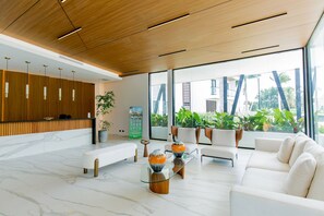 Lobby - 5 minutes to Downtown, 1 bedroom, pool, gym (Punta Cana)