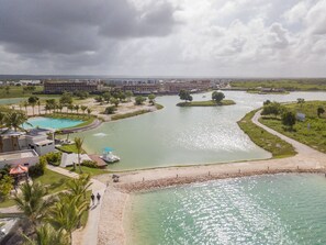 Pool - 5 minutes to Downtown, 1 bedroom, pool, gym (Punta Cana)