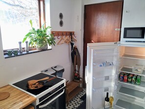 Microondas, horno, parrilla de estufa y lavavajillas 