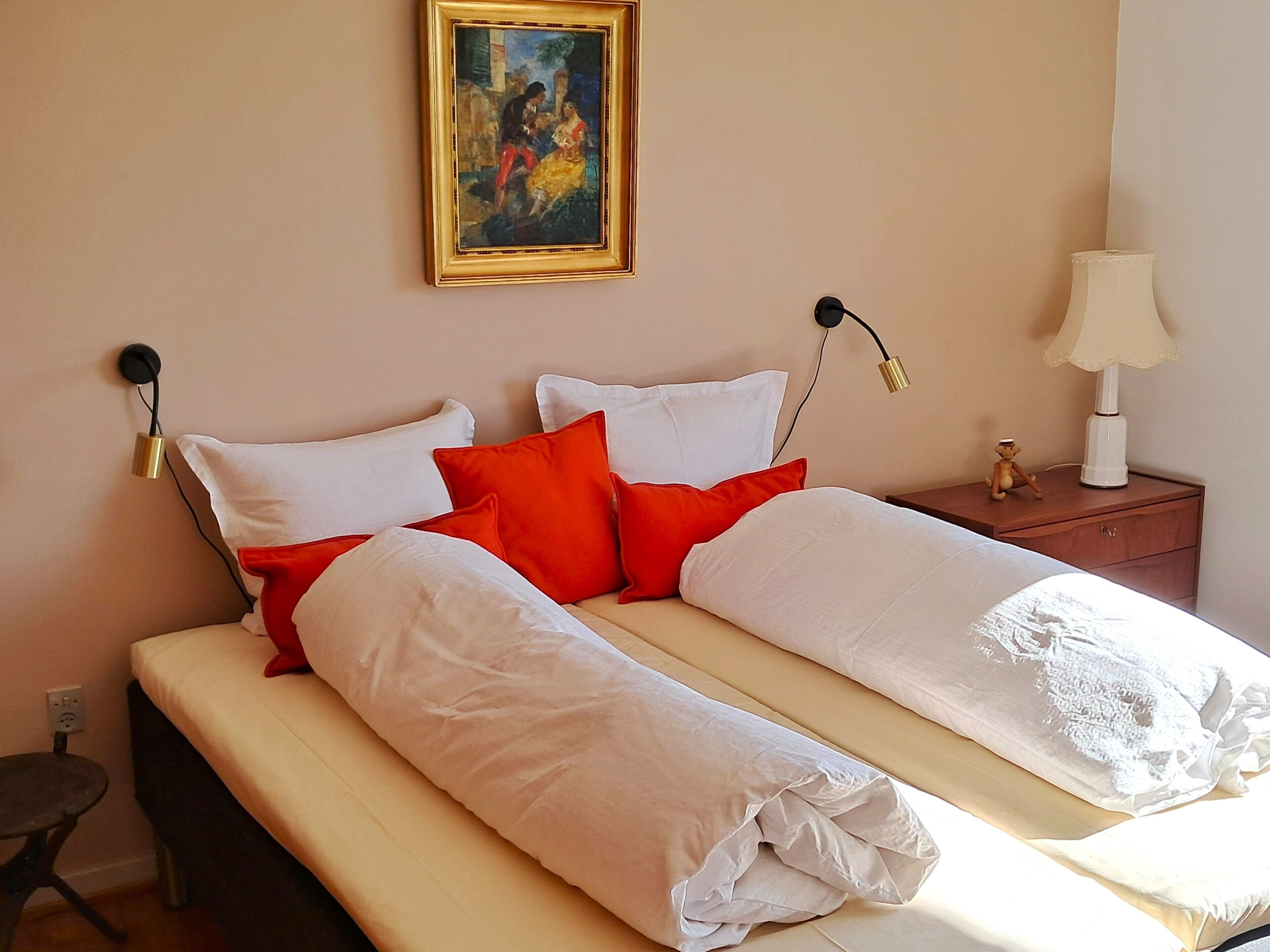3 bedrooms, desk, iron/ironing board, free WiFi