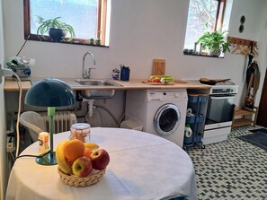 Microondas, horno, parrilla de estufa y lavavajillas 