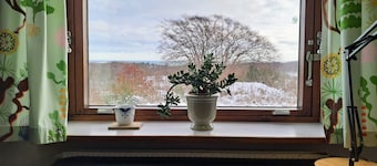 Cozy Nature Retreat – Own Kitchen & WC – 5 min from Fr.havn – Free parking& WiFi