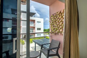 Interior - 2 Bedrooms, Pool, 7 Minutes from the Airport (Punta Cana)
