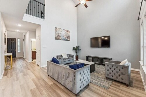 Lovely 5-bedroom house with AC in Mansfield