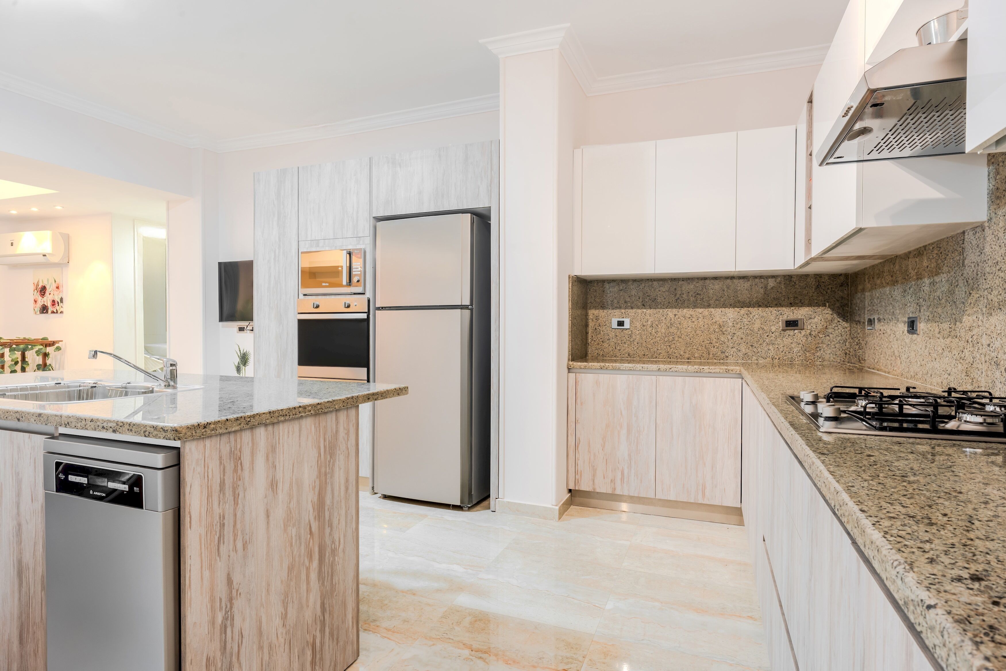 Fridge, cookware/dishes/utensils