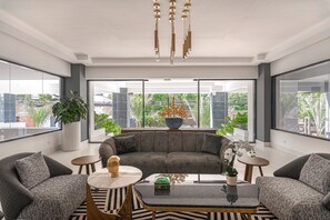 TV - Luxury & Exclusivity 2BR in Tower with Pool & Gym (Distrito Nacional)