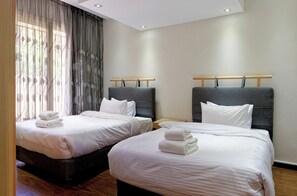 Iron/ironing board, free WiFi, bed sheets - VESTA - Luxury APT - 3BR - New Cairo (V) (New Cairo City)