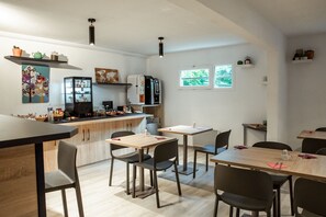Dining - Près de la Mer ! Studio avec balcon privé + wifi (Brest)