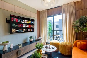 TV - Modern 2-Bedroom Apartment with Pool and Elevator (Punta Cana)