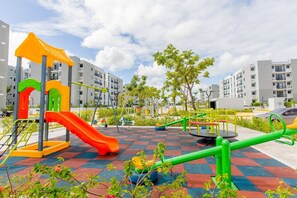 Children’s area - Modern 2-Bedroom Apartment with Pool and Elevator (Punta Cana)