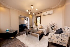 Smart TV - VESTA - Luxury APT - 2BR - Triumph (El-Nozha)