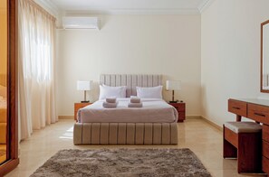3 bedrooms, iron/ironing board, free WiFi, bed sheets - VESTA - Luxury APT - 3BR - New Cairo (IV) (Al Manteqah Al Oula)