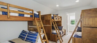 New Lakefront Estate | Sleeps 34 | Private Dock